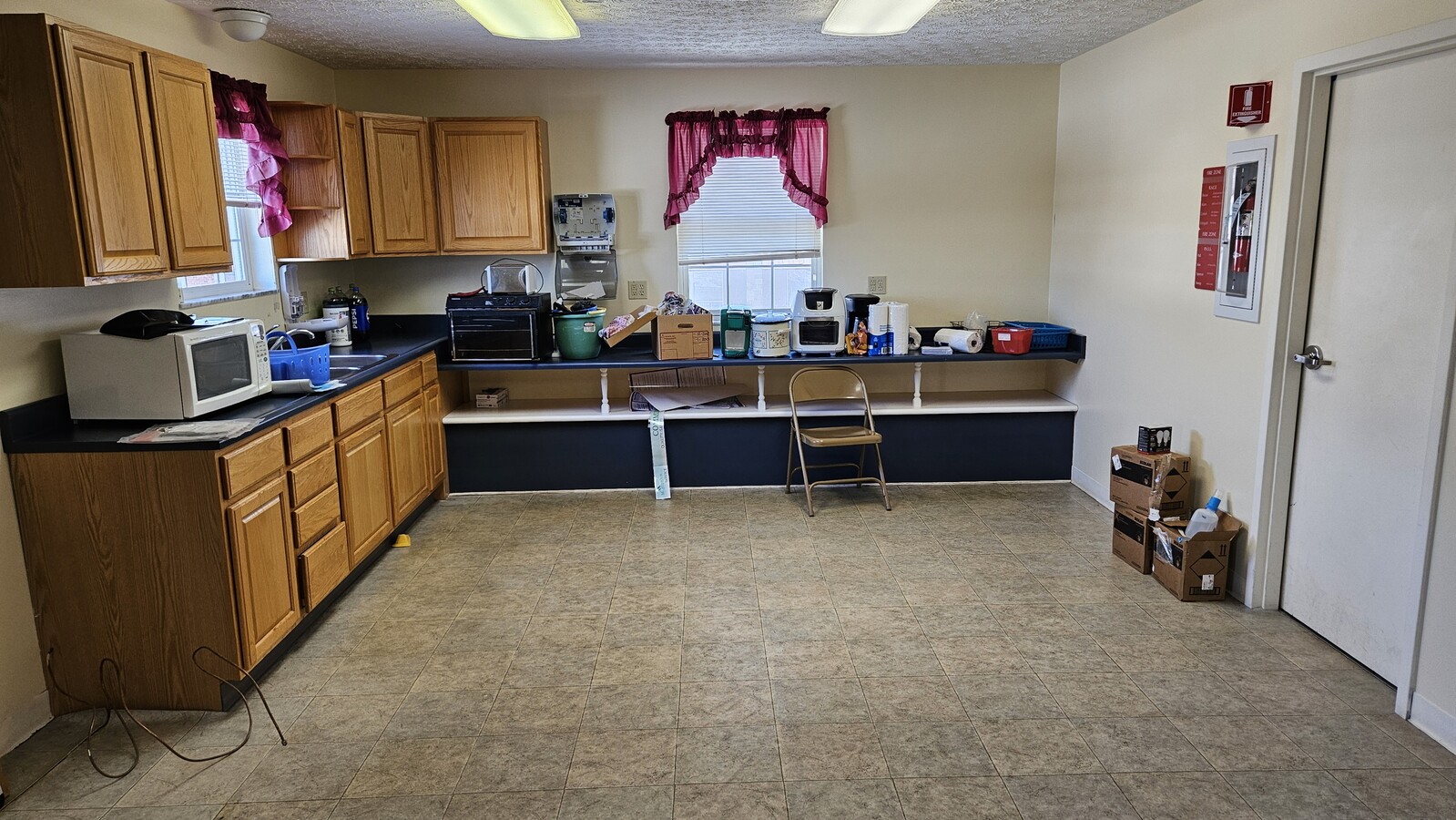 4 Chateau Ln, Barboursville, WV 25504 - Unit 4 - - Interior Photo - Image 1 of 21