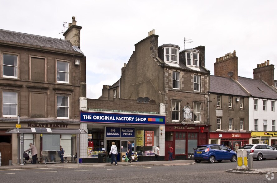 36-38 High St, Montrose for lease - Building Photo - Image 2 of 3