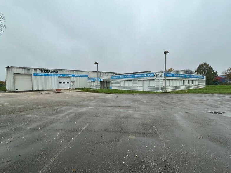 Flex dans Crissey à louer - Photo du bâtiment - Image 2 de 4