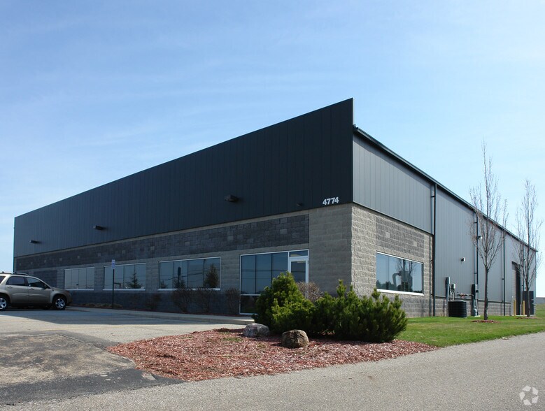 4774 E Paris Ave SE, Grand Rapids, MI for lease - Primary Photo - Image 1 of 4