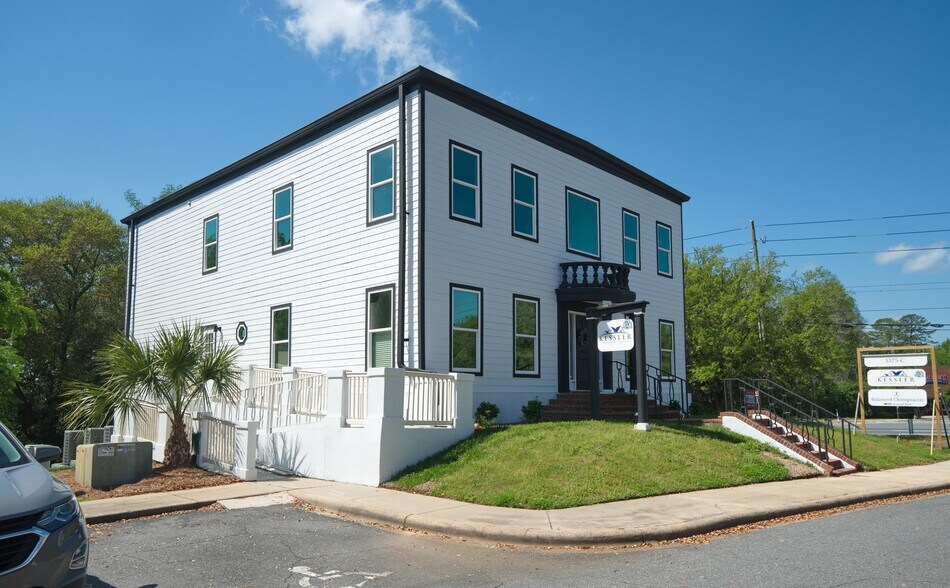 3375 Capital Cir NE, Tallahassee, FL à vendre - Photo du bâtiment - Image 3 de 29