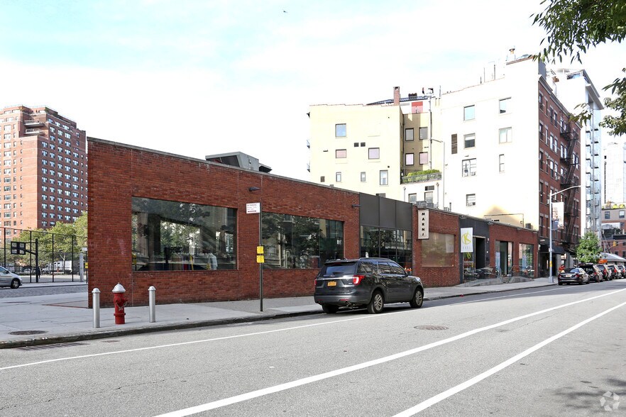 1 Gansevoort St, New York, NY à louer - Photo du bâtiment - Image 3 de 6