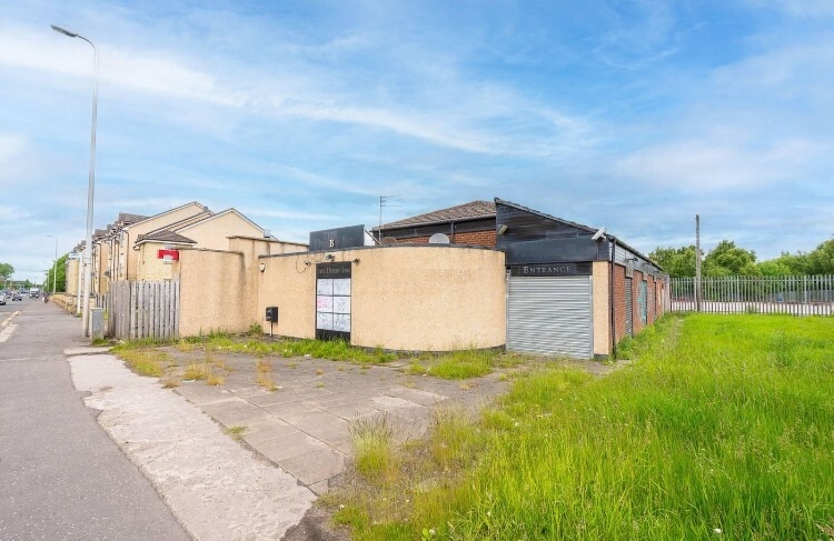 The Derby Inn & 3 Marion St portefeuille de 2 propriétés à vendre sur LoopNet.ca - Photo du bâtiment - Image 2 de 6