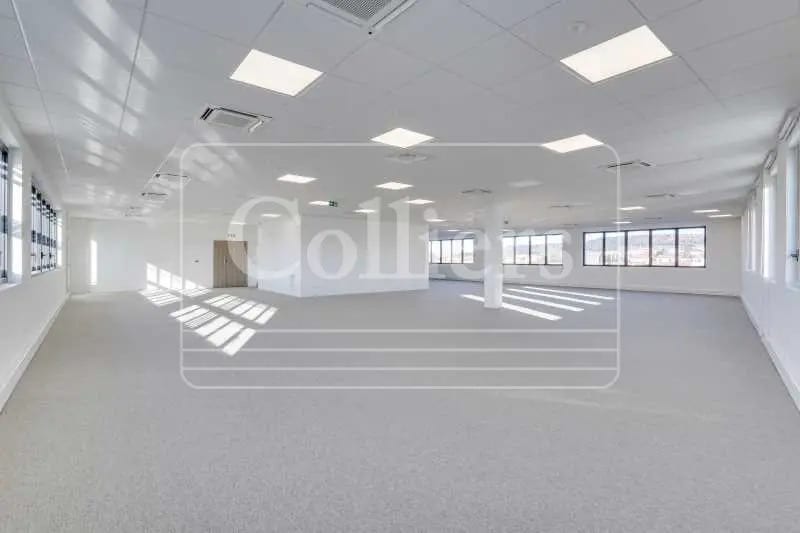 571 Avenue Rhin Danube, Vitrolles for lease - Interior Photo - Image 3 of 11