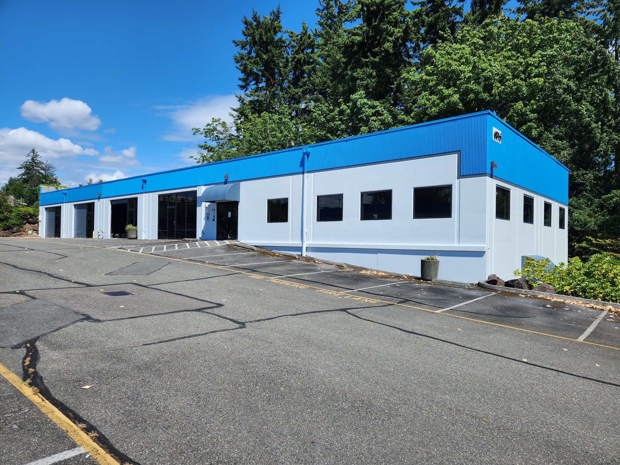 6815 216th St SW, Lynnwood, WA for lease Building Photo- Image 1 of 8