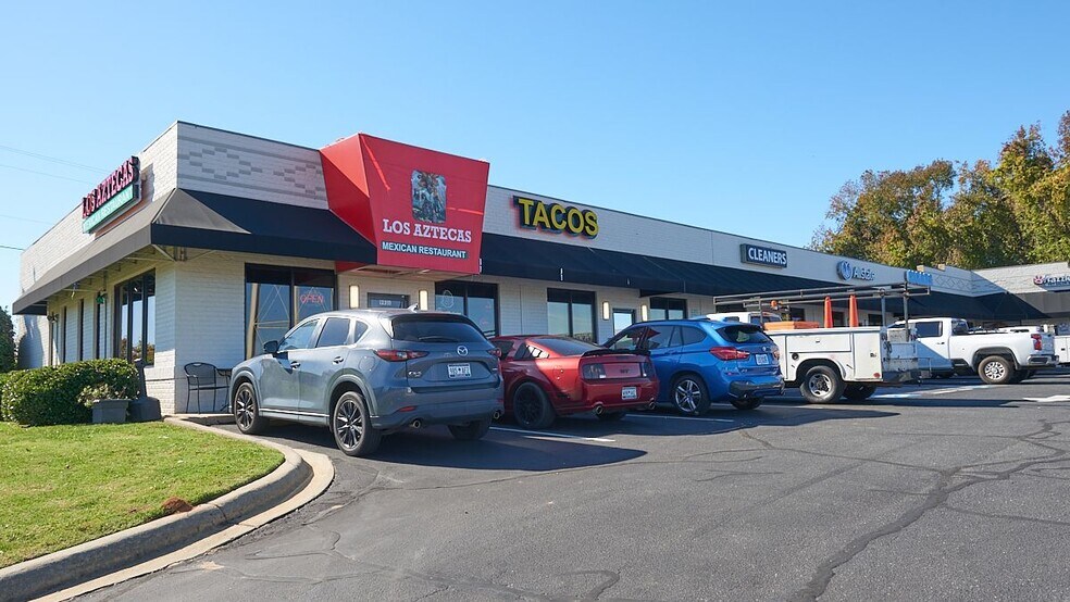 9931-9955 Charlotte Hwy, Fort Mill, SC à louer - Photo du bâtiment - Image 3 de 9