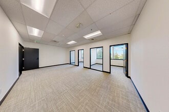 676 Woodland Square Loop SE, Lacey, WA for lease Interior Photo- Image 2 of 5