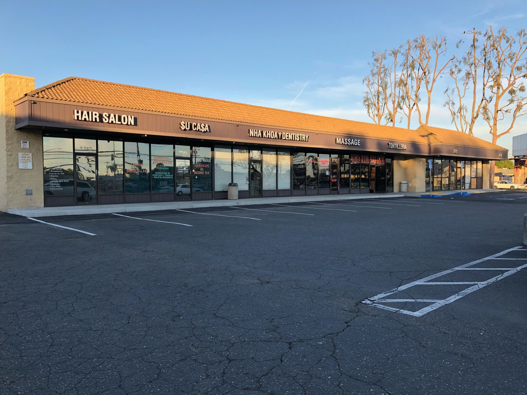 2727-2743 W Edinger Ave, Santa Ana, CA à vendre Photo du bâtiment- Image 1 de 1