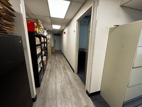 225 Broadway, New York, NY for lease Interior Photo- Image 1 of 5