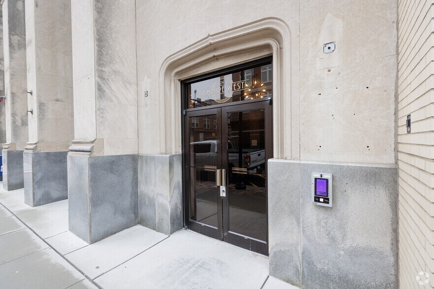 239-241 Main St, Hackensack, NJ à louer - Photo du bâtiment - Image 2 de 3