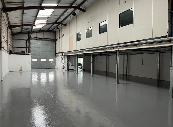 Condor Clos, Three Legged Cross for lease - Interior Photo - Image 2 of 3