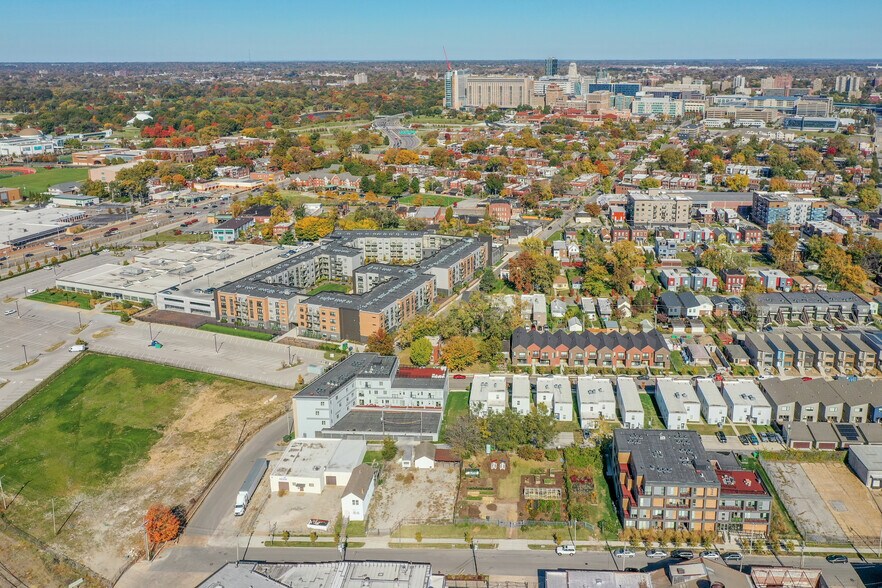Forest Park Southeast Portfolio portefeuille de 4 propriétés à vendre sur LoopNet.ca - Photo du bâtiment - Image 2 de 29