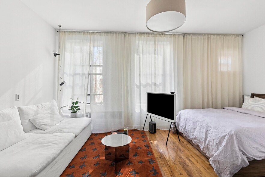 10 Fort Greene Pl, Brooklyn, NY à vendre - Photo intérieure - Image 2 de 20