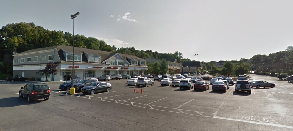 45 Quaker Ave, Cornwall, NY à louer - Photo du bâtiment - Image 2 de 2