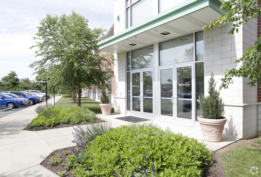 220 W Kensinger Rd, Cranberry Township, PA for lease - Building Photo - Image 2 of 11