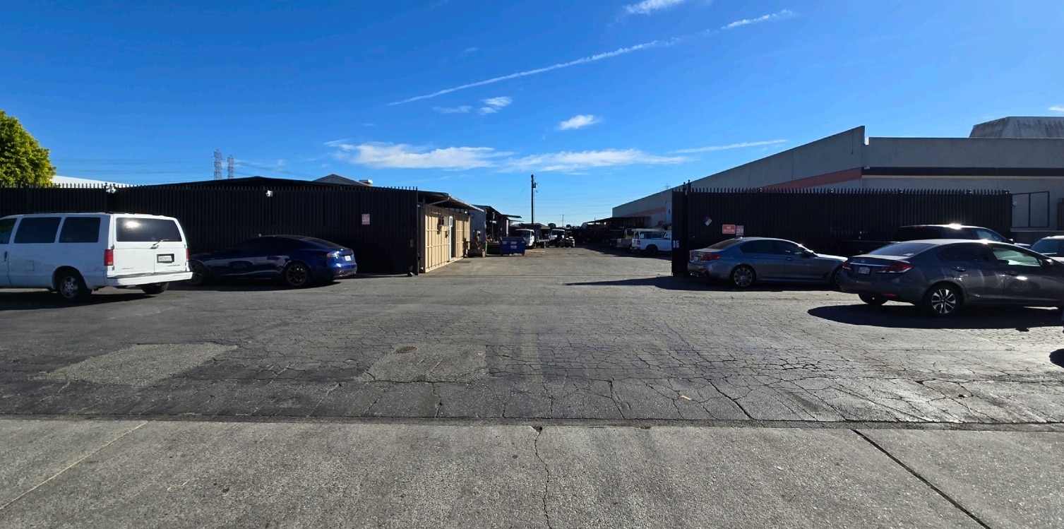 14066 Orange Ave, Paramount, CA for lease Primary Photo- Image 1 of 4