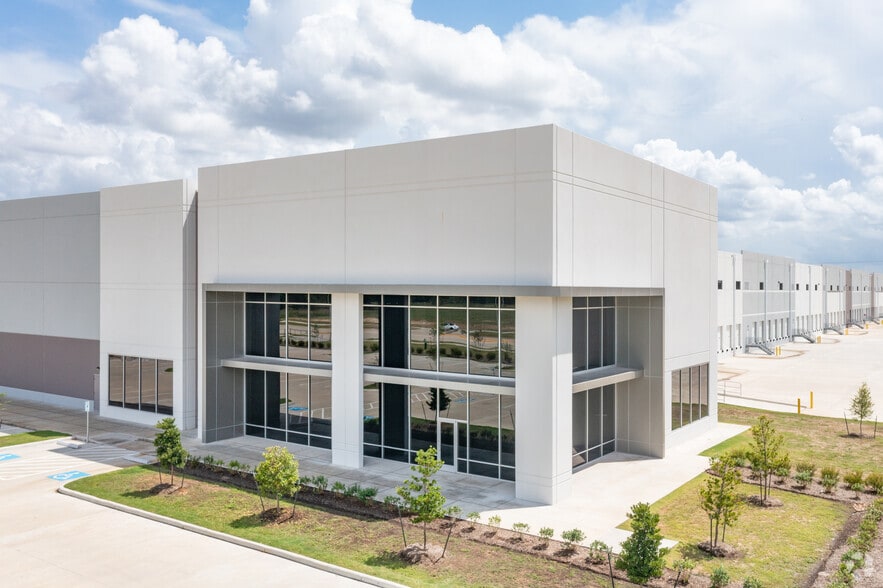 10100 W Lake Houston Pky, Houston, TX for lease - Building Photo - Image 1 of 19