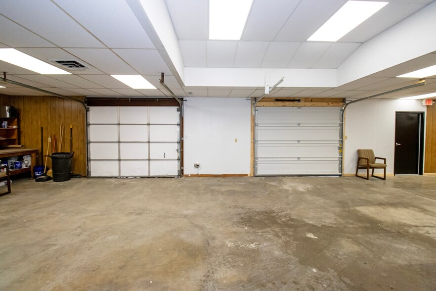 390 E Wood St, Shreve, OH for lease - Building Photo - Image 2 of 22