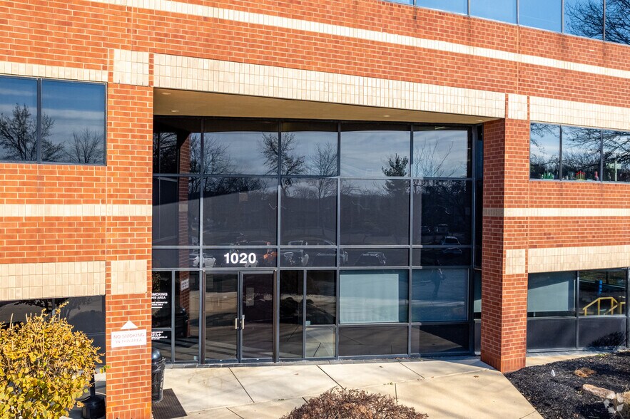 1020 Laurel Oak Rd, Voorhees, NJ à louer - Photo du bâtiment - Image 2 de 6