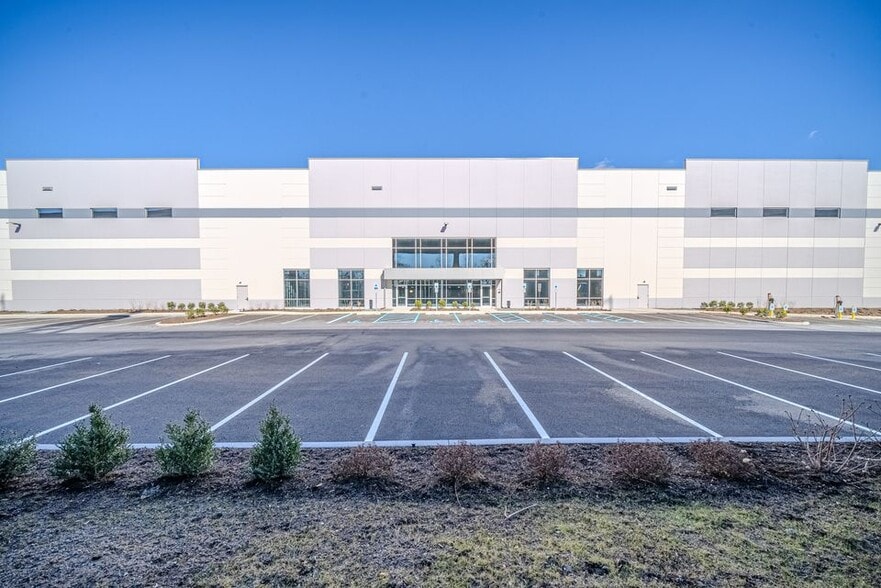 30 Cross St, Ridgefield Park, NJ for lease - Building Photo - Image 1 of 14