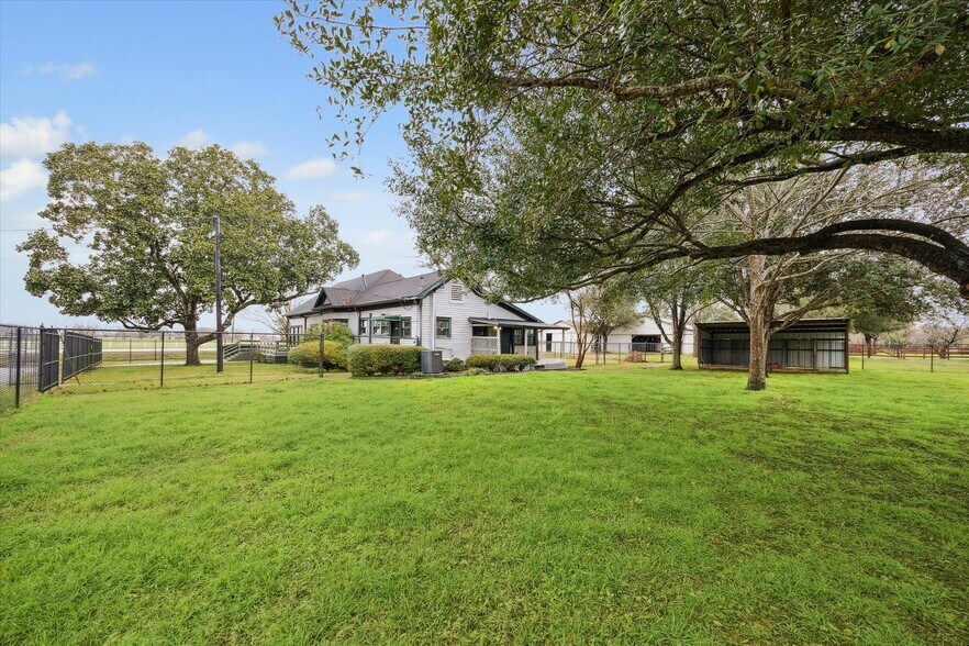 35119 FM 1093, Simonton, TX à louer - Photo du bâtiment - Image 3 de 14