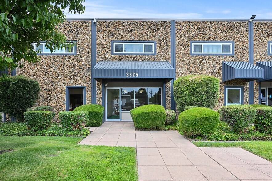 171 Mayhew Way, Pleasant Hill, CA à louer - Photo du bâtiment - Image 3 de 7