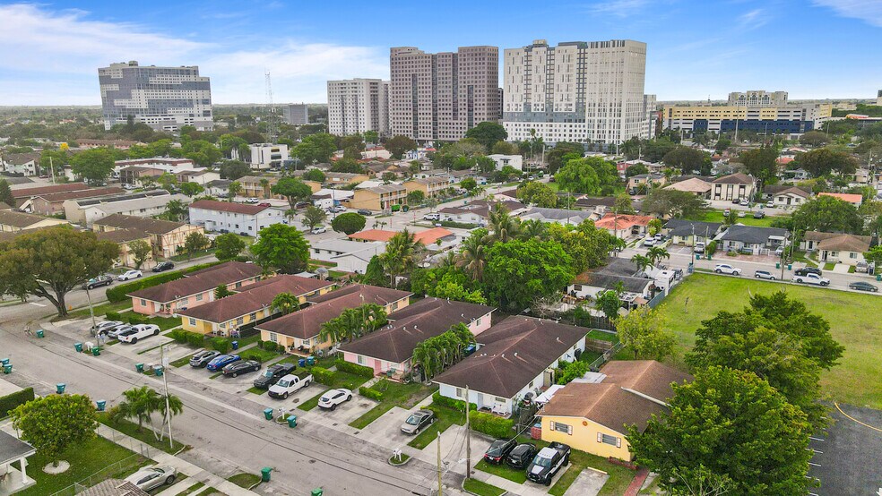 11002 SW 3rd St, Miami, FL à vendre - Photo du bâtiment - Image 2 de 10