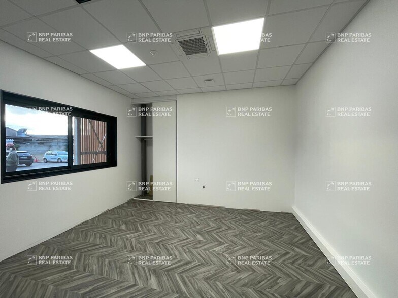 Flex in Launaguet for lease - Interior Photo - Image 2 of 21