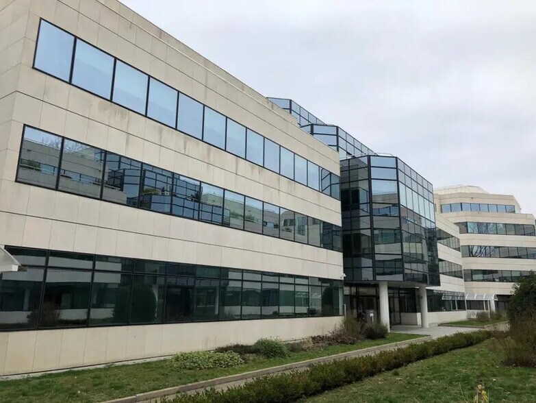 6 Rue Dewoitine, Vélizy-Villacoublay à louer - Photo du bâtiment - Image 3 de 5