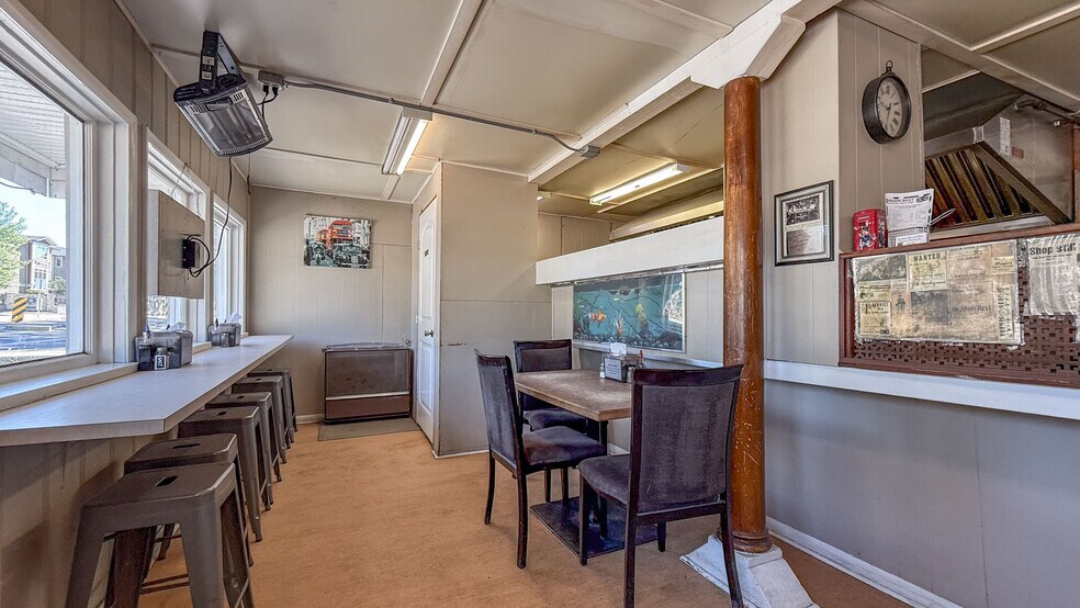 1359 Sutherland Av, Kelowna, BC à vendre - Photo intérieure - Image 3 de 9