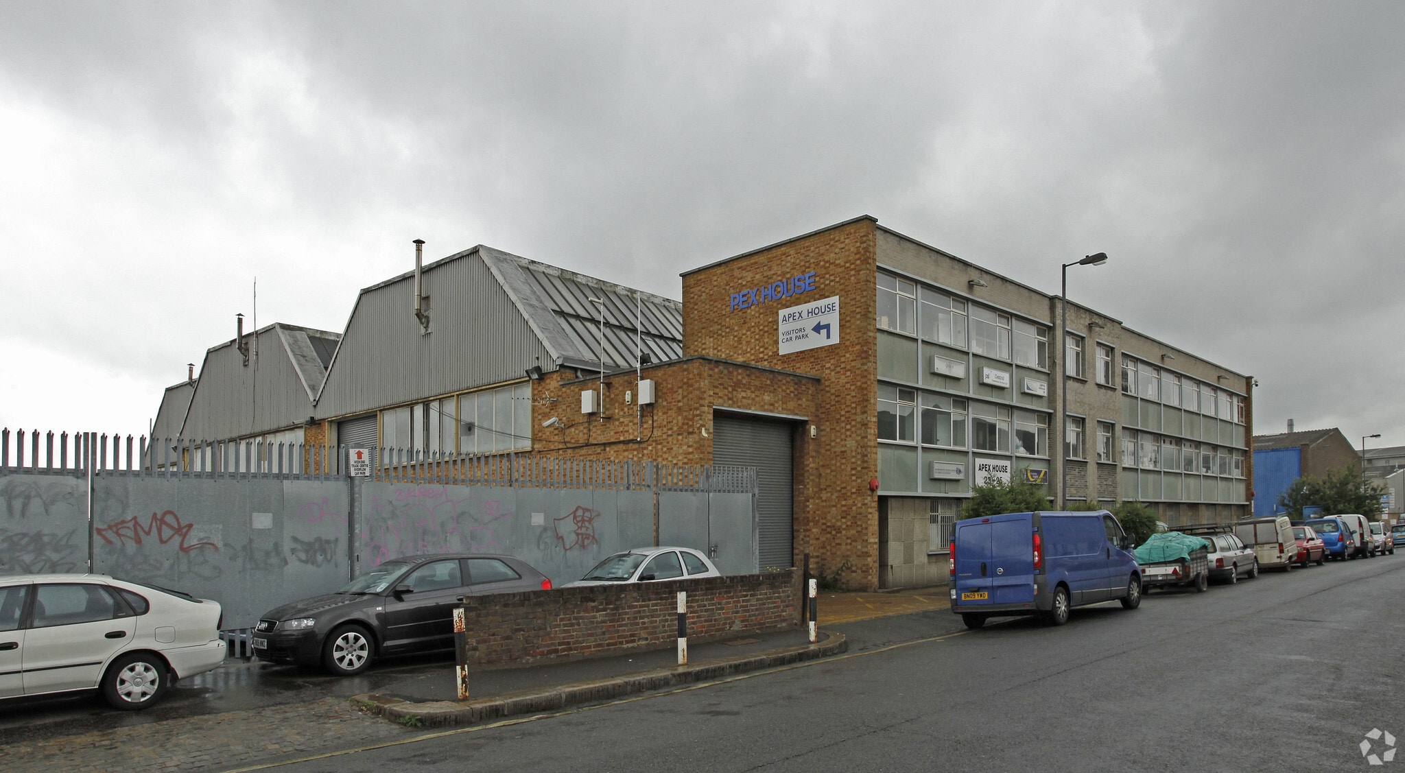 23-25 Hythe Rd, London for lease Primary Photo- Image 1 of 15
