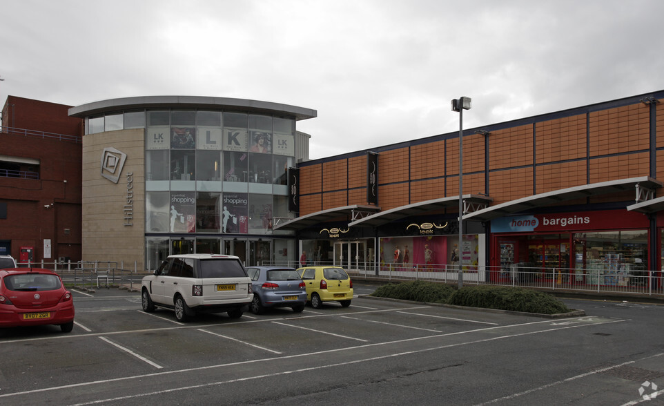 11 Oberhausen Mall, Middlesbrough à louer - Photo du bâtiment - Image 2 de 6