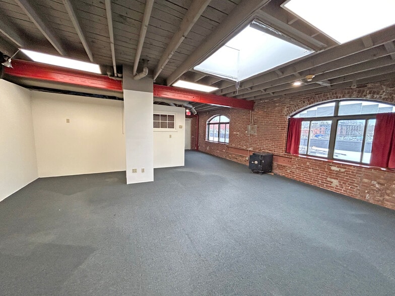 801 Islington St, Portsmouth, NH for lease - Building Photo - Image 3 of 7