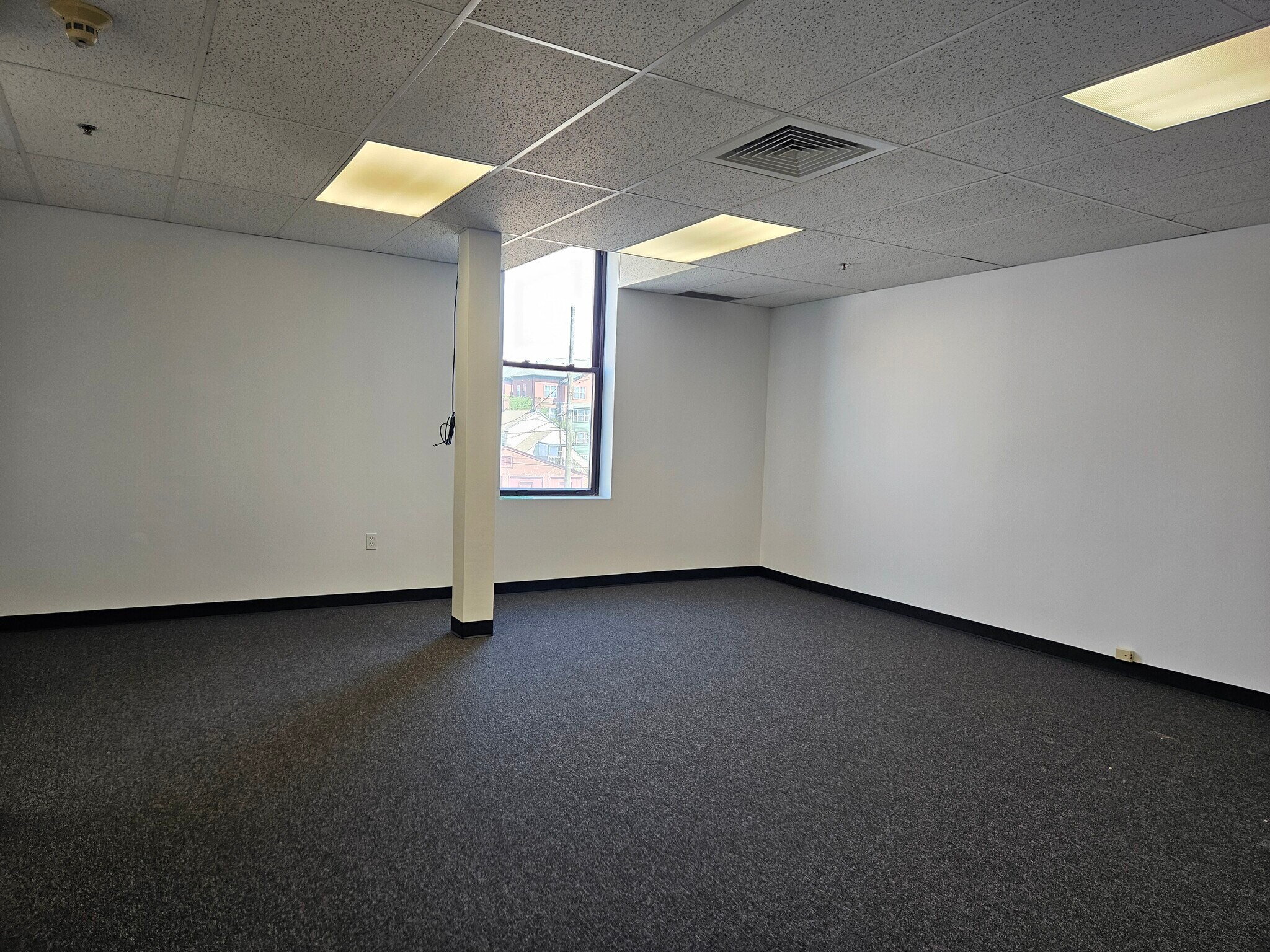 484 Main St, Middletown, CT à louer Photo intérieure- Image 1 de 10