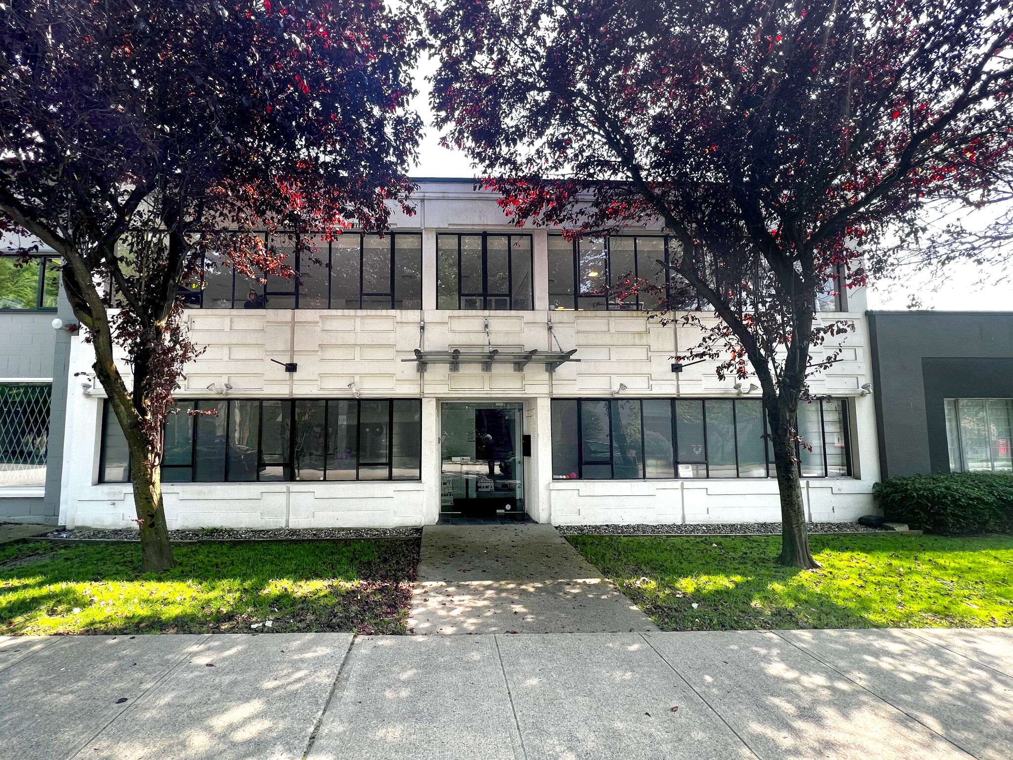 1672 W 2nd Ave, Vancouver, BC à vendre Photo du bâtiment- Image 1 de 1