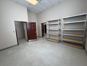 4925 State Rd, Cleveland, OH à louer Photo intérieure- Image 2 de 15