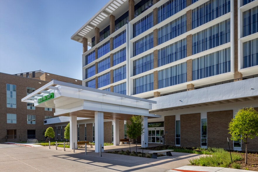 1301 W 38th St, Austin, TX for lease - Building Photo - Image 3 of 15