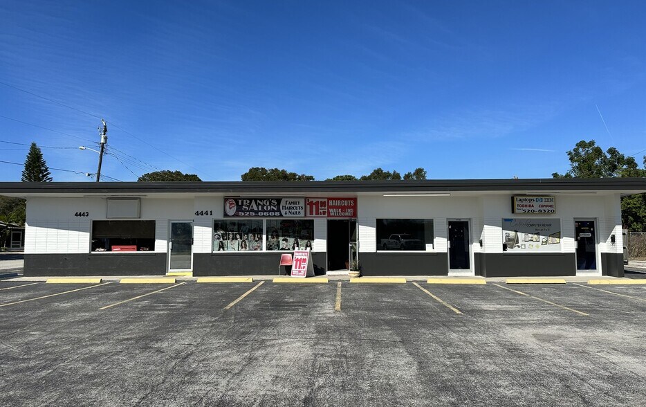 4443 54th Ave N, Saint Petersburg, FL à louer - Photo du bâtiment - Image 2 de 5