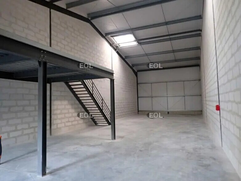 Flex in Novillers for sale - Building Photo - Image 3 of 10