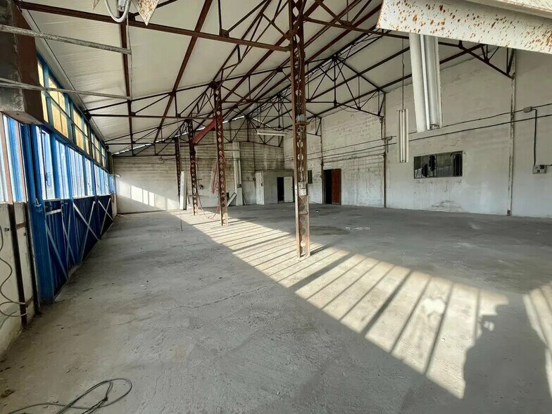 Retail in Châteaurenard for lease - Interior Photo - Image 3 of 5