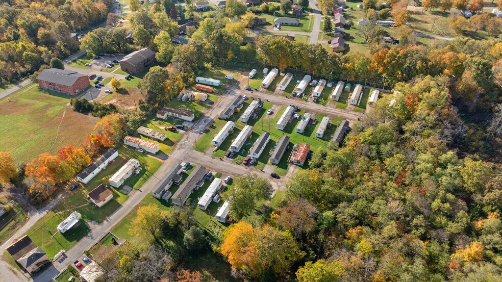 369 W Elm Rd, Radcliff, KY à vendre - Photo du bâtiment - Image 3 de 17