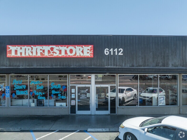 6112-6138 Pacific Ave, Stockton, CA à vendre - Photo du bâtiment - Image 2 de 27