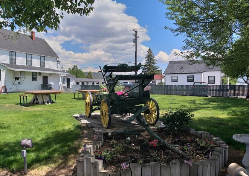 205 Main St, Bridgeport, CA à vendre - Photo du bâtiment - Image 3 de 6