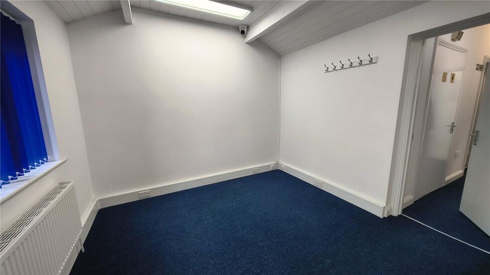 152 Offmore Rd, Kidderminster for lease - Building Photo - Image 3 of 15