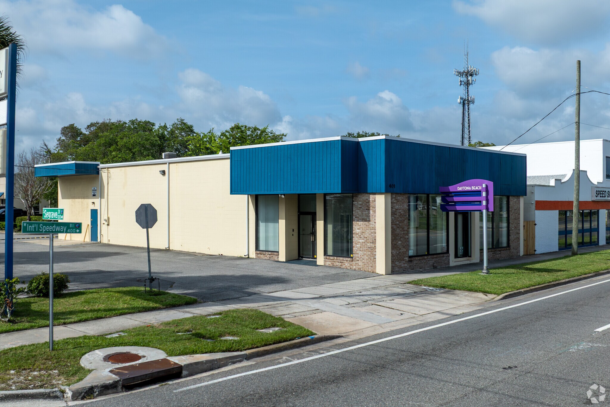 401 W International Speedway Blvd, Daytona Beach, FL à vendre Photo du bâtiment- Image 1 de 22