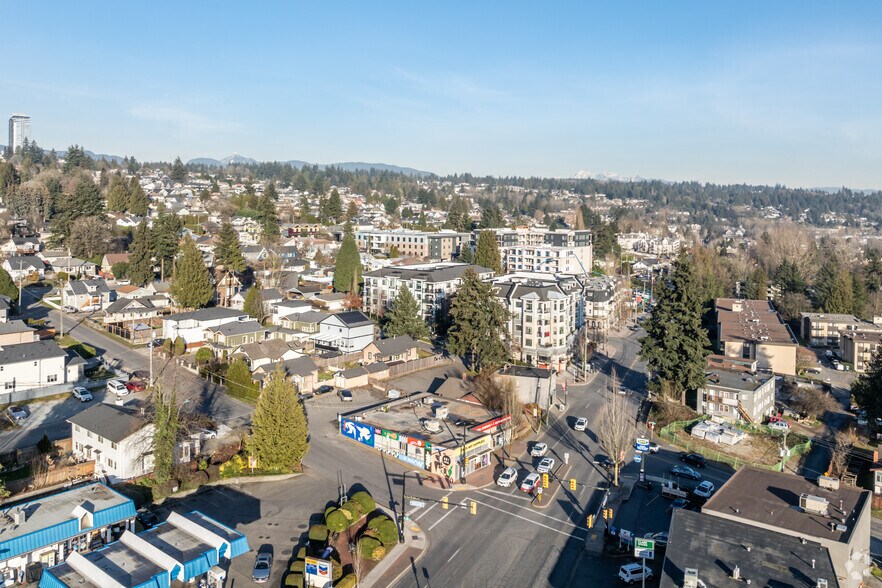 953 Brunette Ave, Coquitlam, BC à louer - Aérien - Image 2 de 5
