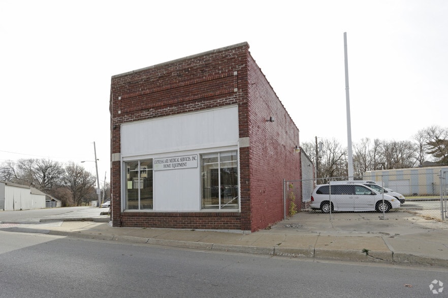 5019 Leavenworth Rd, Kansas City, KS for sale - Building Photo - Image 3 of 4