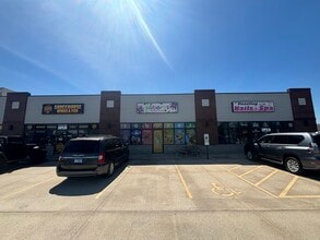 323 N Main St, Chatham, IL for lease Interior Photo- Image 1 of 8