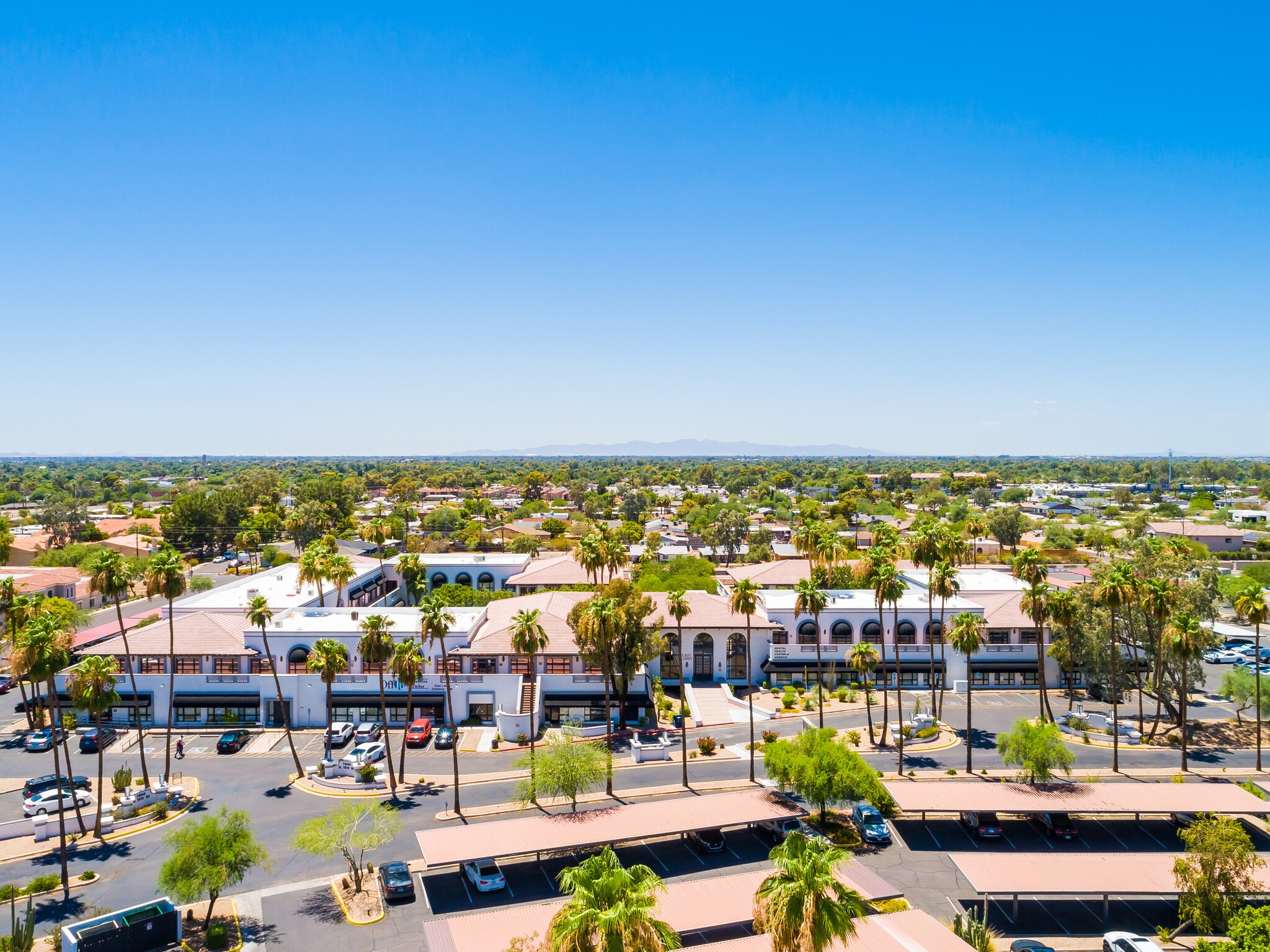 7600 N 15th St, Phoenix, AZ à louer Photo du bâtiment- Image 1 de 4