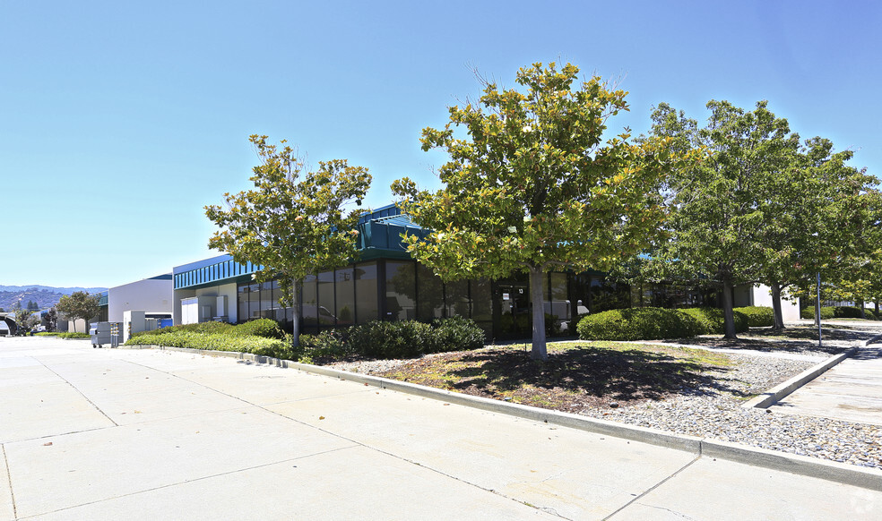 1300 Industrial Rd, San Carlos, CA for lease - Building Photo - Image 2 of 7